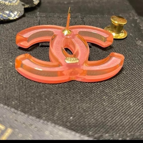 ❌❌SOLD❌❌AUTH Chanel RARE Coco Mark Pink Brooch - Picture 3 of 6